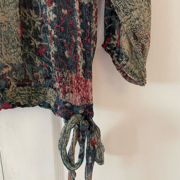 Lucky Brand 100% silk multi coloured lightweight wide neck top SIZE S - Picture 6 of 7